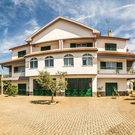 Holiday home Casa Do Luzio